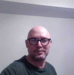 Meet your Posher, Derrick